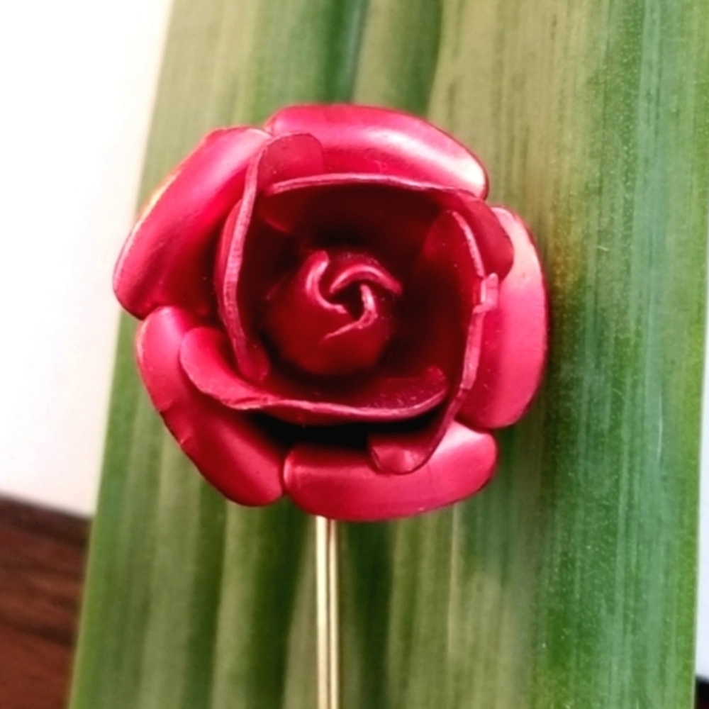 Vintage red rose stick pin gold tone